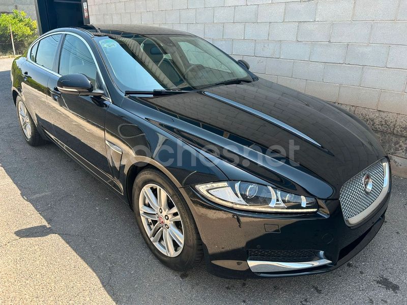 Negro Usado 2015 Jaguar XF Luxury Berlina | 13.900 € (Precio justo) - Imagen 1/4