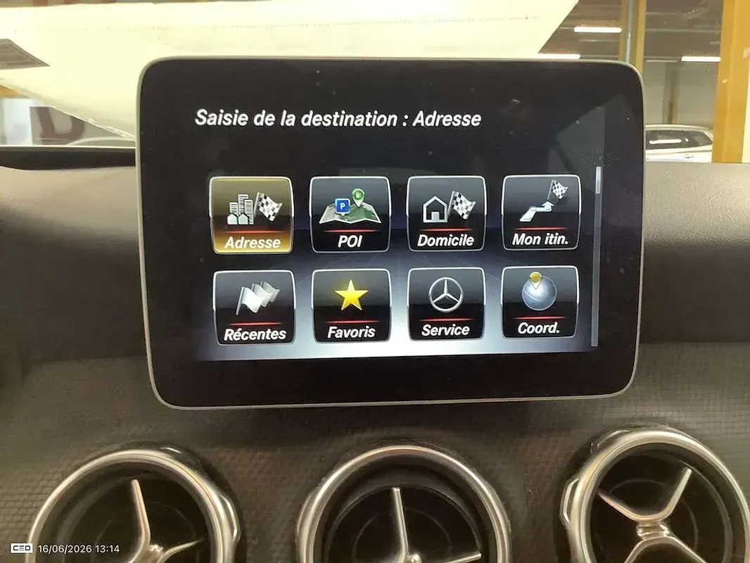 Usado Mercedes GLA220 170 CV (125 kW) 2019 Azul SUV