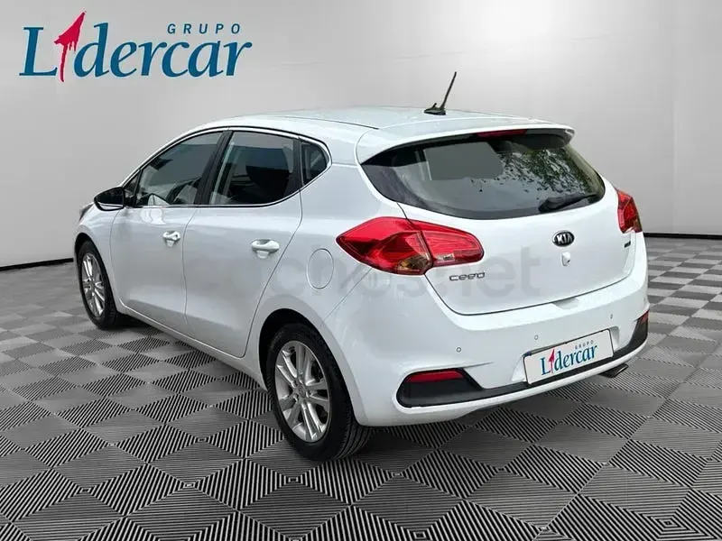 Usado Kia Ceed GT 90 CV (66 kW) 2014 Blanco Berlina