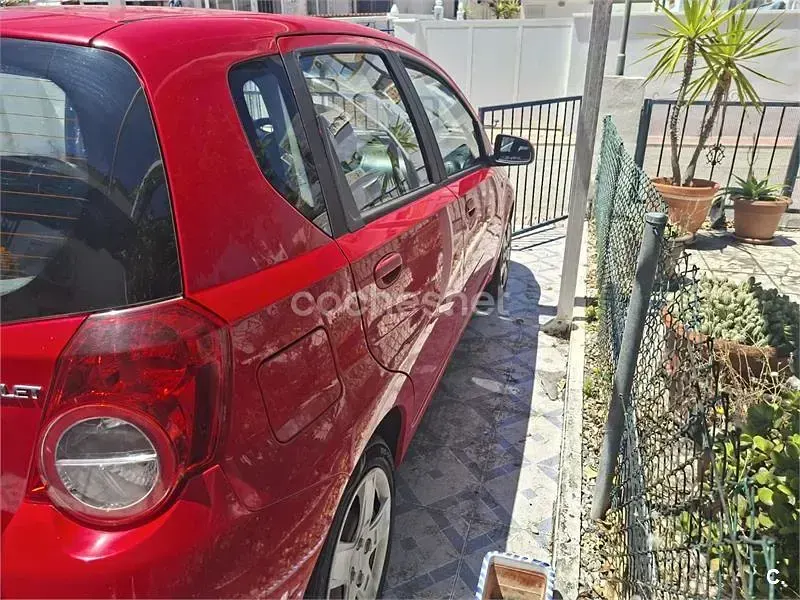 Usado Chevrolet Aveo LS 101 CV (74 kW) 2010 Rojo Berlina