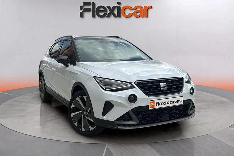Blanco Usado 2024 Seat Arona FR SUV | 21.090 € (Precio justo) - Imagen 1/4