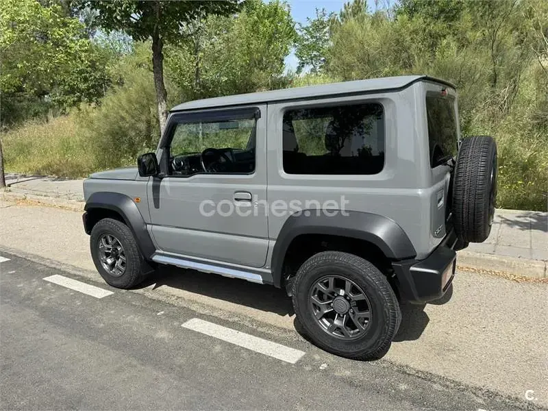 Begagnad Suzuki Jimny 102 HK (75 kW) 2019 Grå SUV