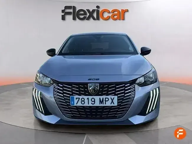 Usado Peugeot 208 Allure 100 CV (73 kW) 2024 Gris Utilitario