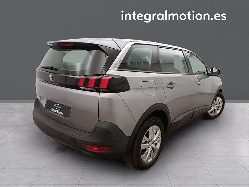 Usado Peugeot 5008 Active 131 CV (96 kW) 2020 Gris Monovolumen