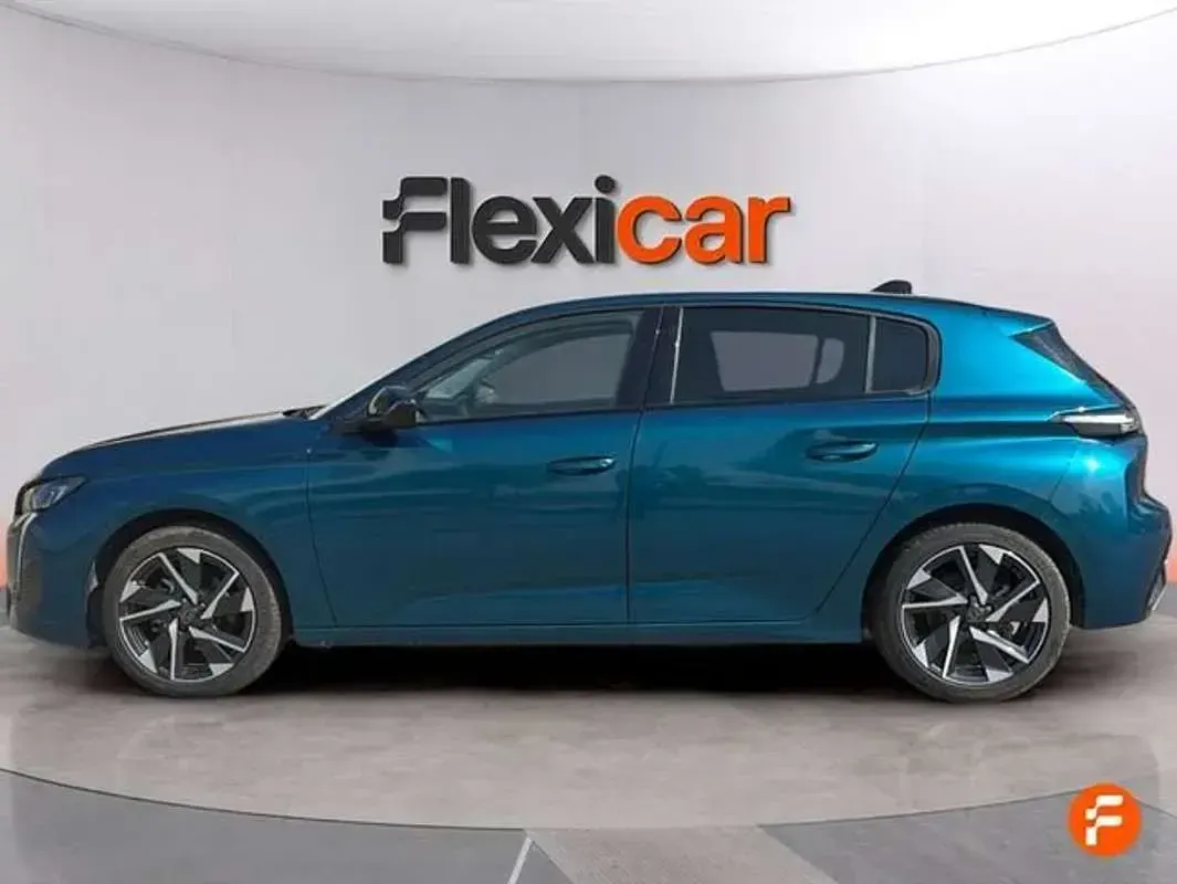 Usado Peugeot 308 Allure 131 CV (96 kW) 2024 Verde Utilitario
