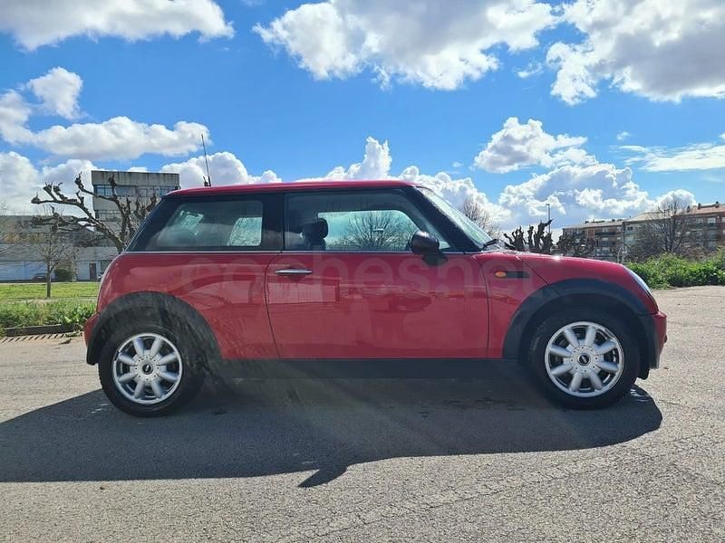 Usado Mini ONE 90 CV (66 kW) 2005 Rojo Utilitario