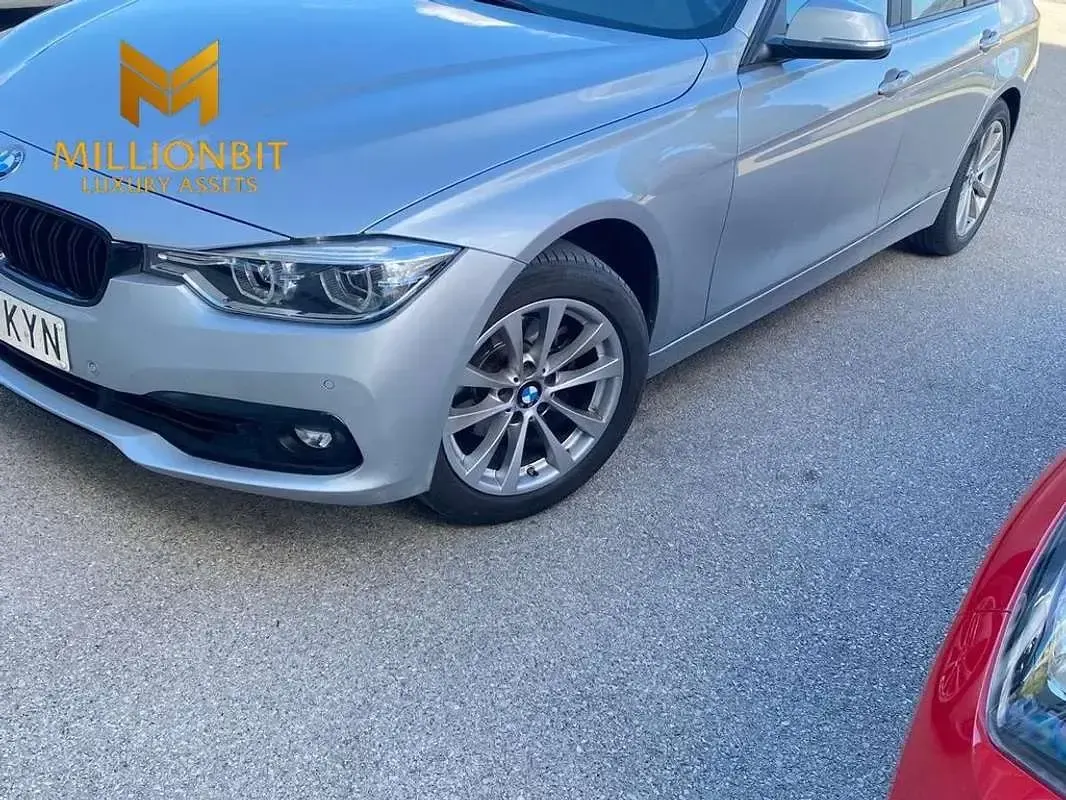 Usado BMW 318 Comfort Edition 143 CV (105 kW) 2019 Gris Berlina