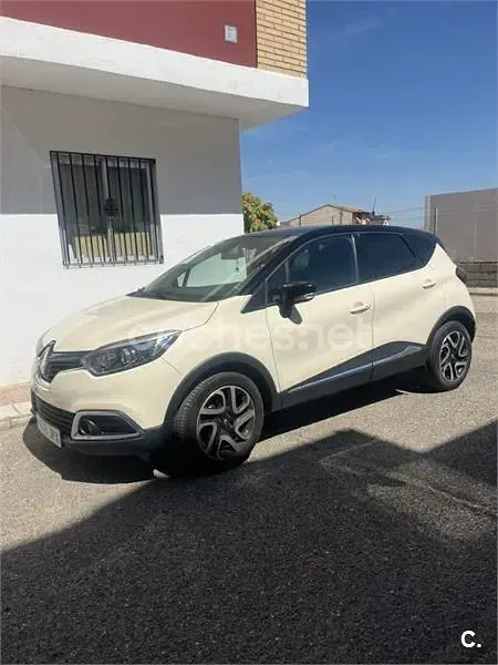 Usado Renault Captur Zen 90 CV (66 kW) 2016 Blanco SUV