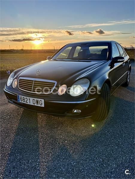 Usado Mercedes E320 Avantgarde 204 CV (150 kW) 2006 Azul Berlina