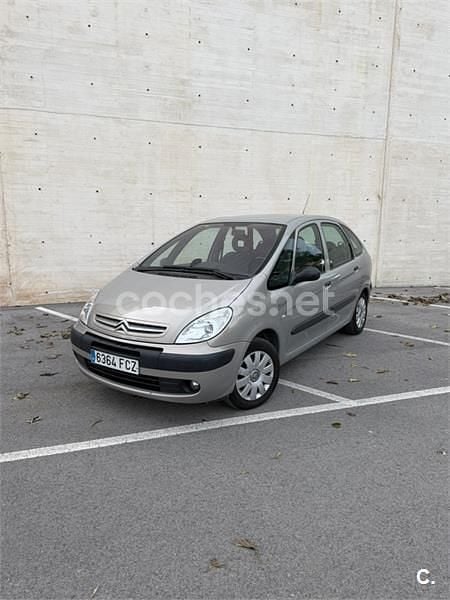 Gris / plata Usado 2006 Citroën Xsara Picasso Exclusive Monovolumen | 2990 € (Precio justo) - Imagen 1/4