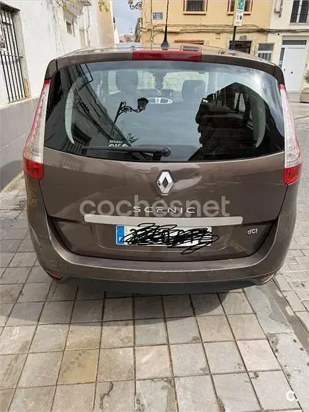 Usado Renault Scenic E-Tech Dynamique 130 CV (95 kW) 2010 Marrón Monovolumen