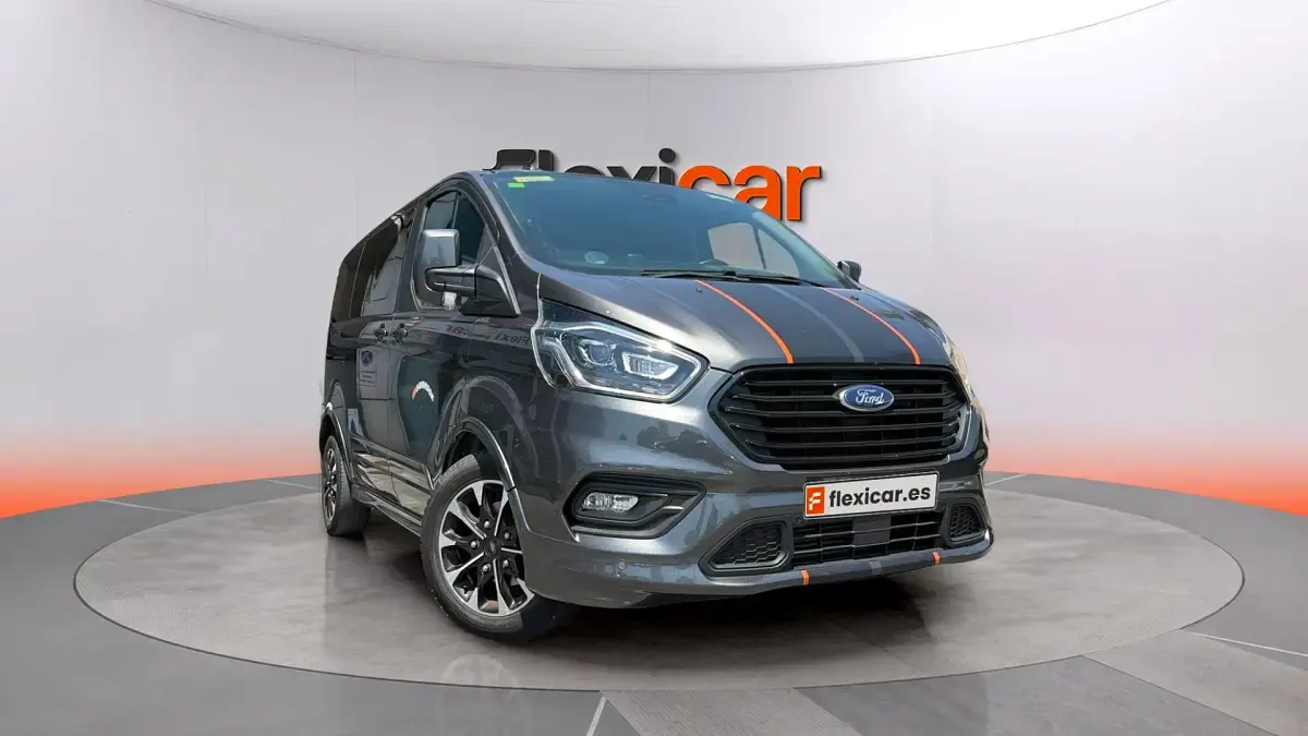 Usado Ford Tourneo Custom Titanium 150 CV (110 kW) 2022 Van