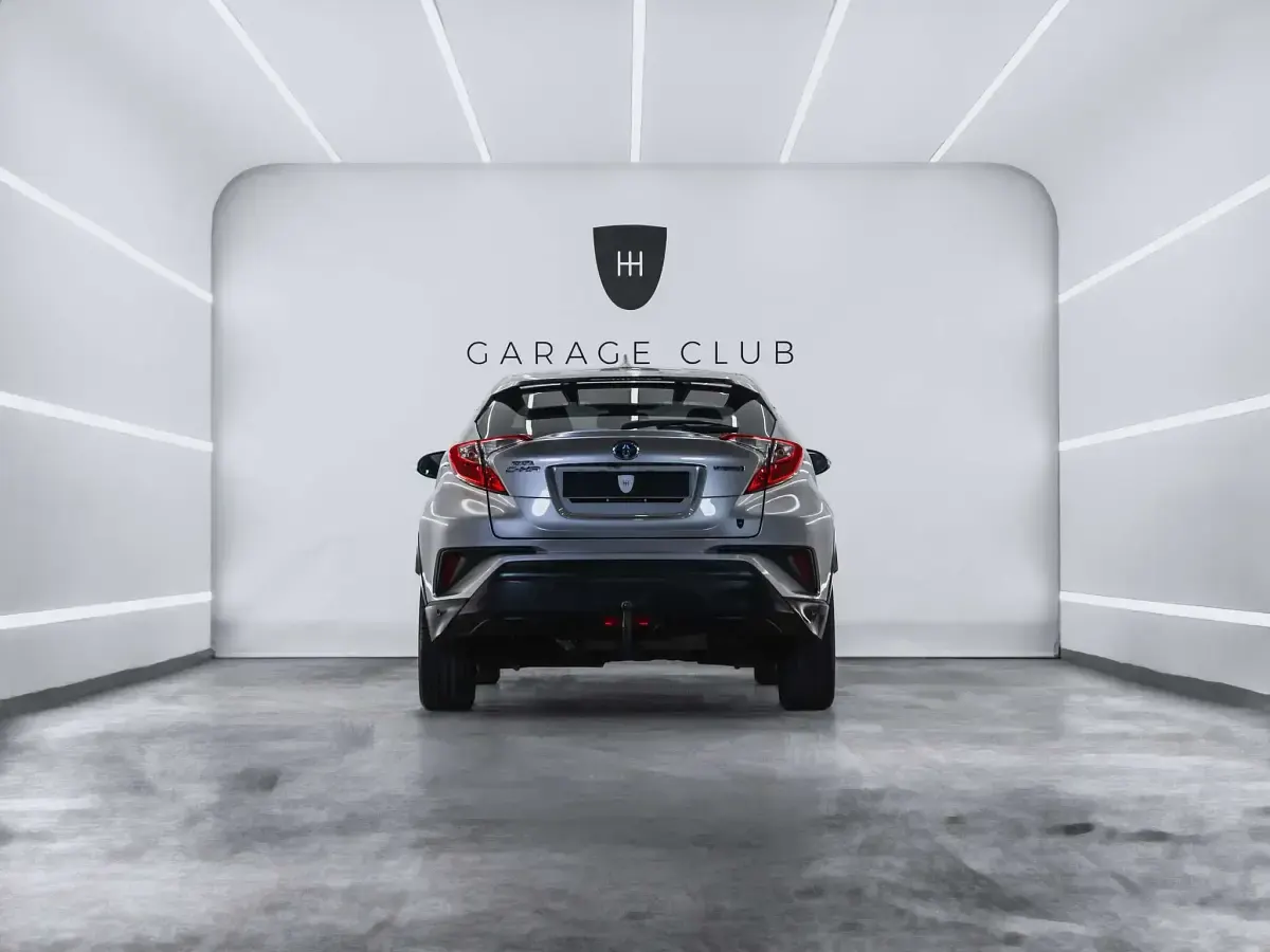 Usado Toyota C-HR Plus 122 CV (89 kW) 2017 Gris / plata SUV