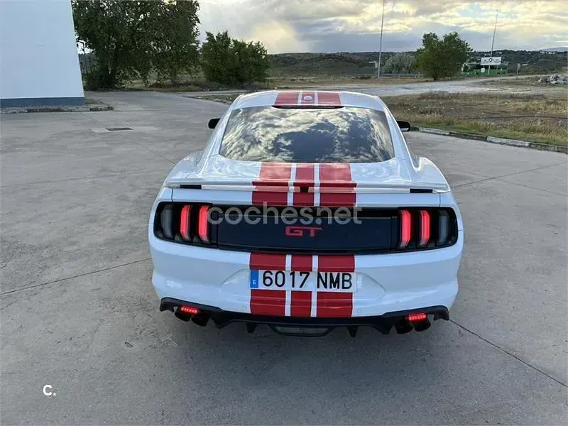 Usado Ford Mustang GT 450 CV (330 kW) 2019 Blanco Coupe