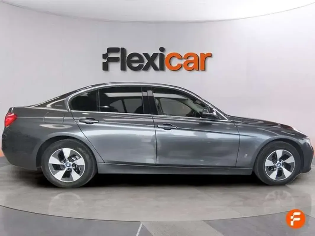 Usado BMW 330e 252 CV (185 kW) 2018 Gris Berlina