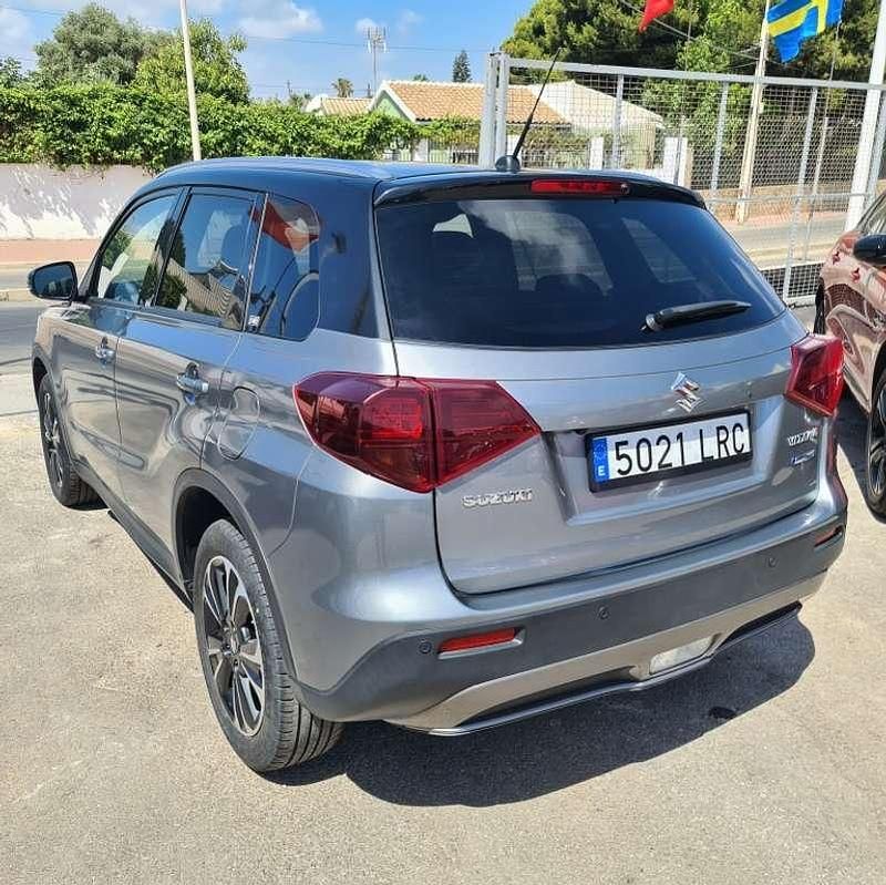 Usado Suzuki Vitara 129 CV (94 kW) 2021 Gris SUV