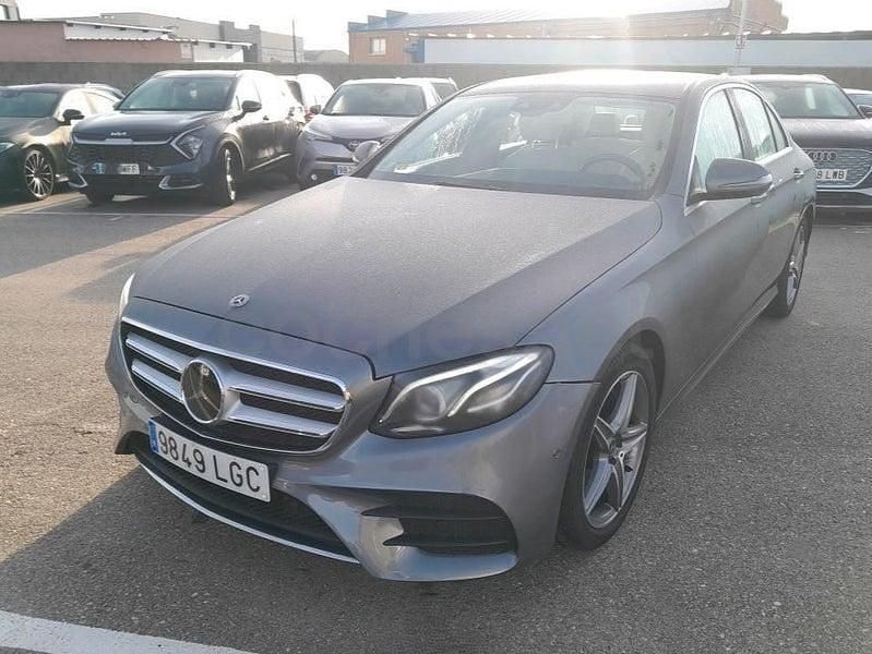 Usado Mercedes E220 194 CV (142 kW) 2020 Gris / plata Berlina