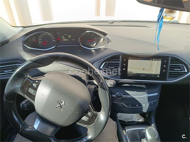 Blanco Usado 2018 Peugeot 308 Style Familiar | 7500 € (Precio justo) - Imagen 1/4