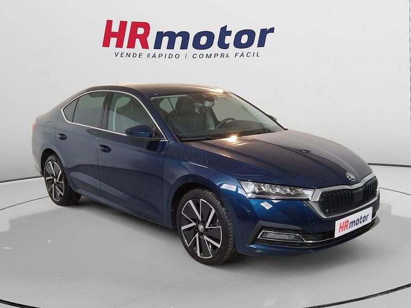 Azul Usado 2022 Skoda Octavia Style Utilitario | 22.440 € (Buen precio) - Imagen 1/4
