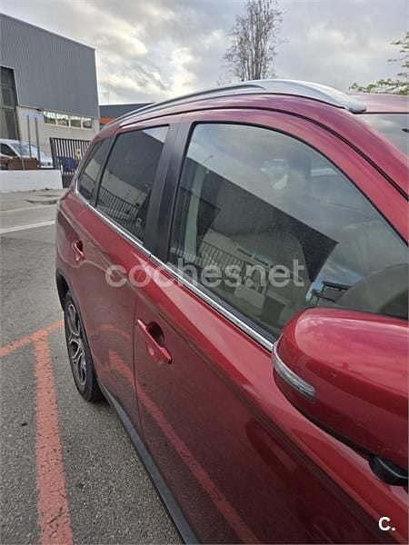 Usado Mitsubishi Outlander Motion 150 CV (110 kW) 2015 Rojo SUV