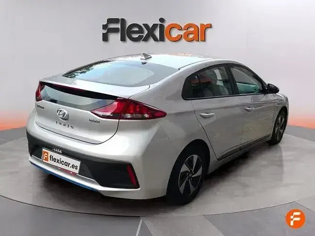 Usado Hyundai Ioniq 141 CV (103 kW) 2018 Gris Utilitario