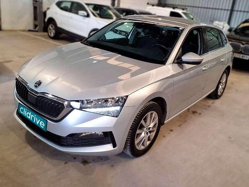 Usado Skoda Scala Ambition 95 CV (69 kW) 2021 Utilitario