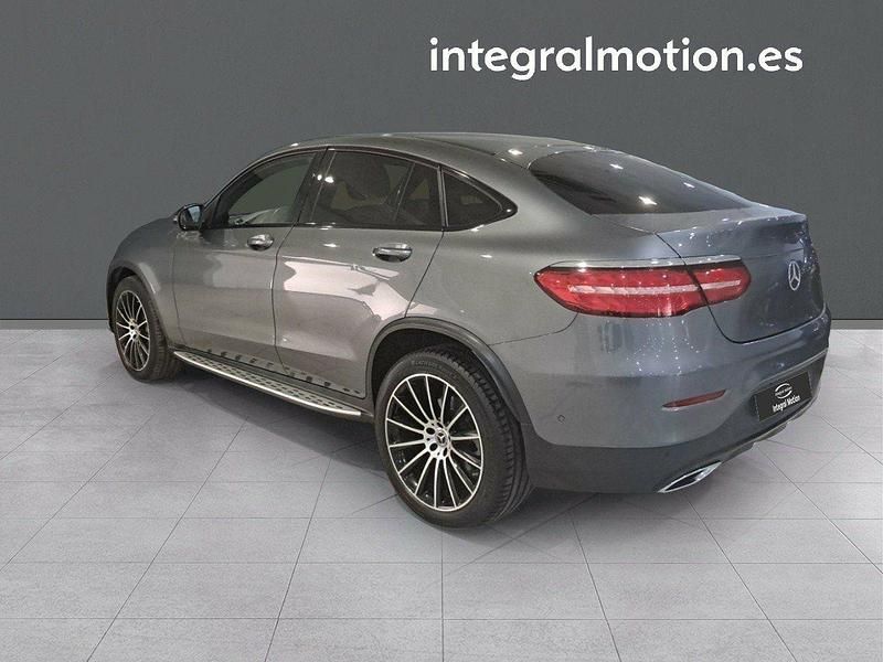 Usado Mercedes GLC250 204 CV (150 kW) 2019 Gris