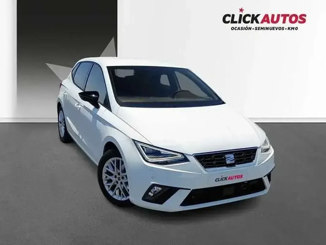 Usado Seat Ibiza FR 116 CV (85 kW) 2025 Blanco Utilitario