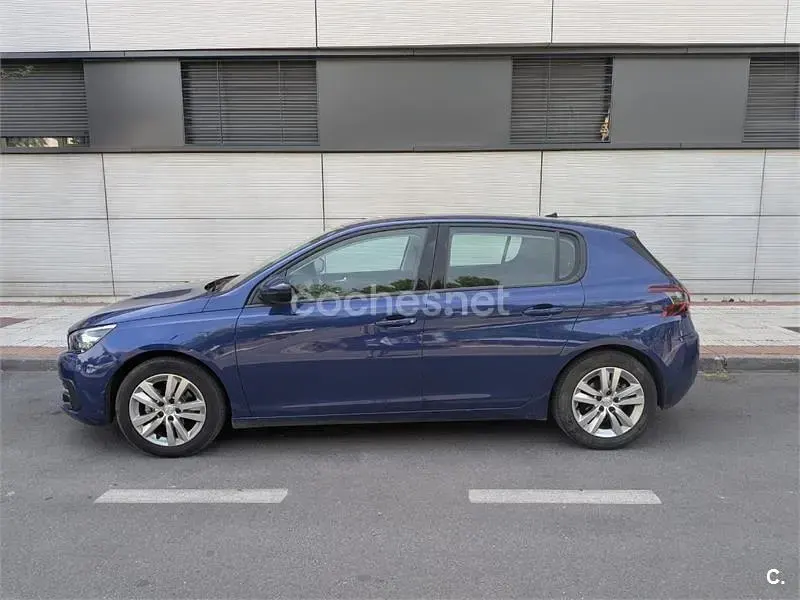 Usado Peugeot 308 Access 110 CV (80 kW) 2017 Azul Berlina