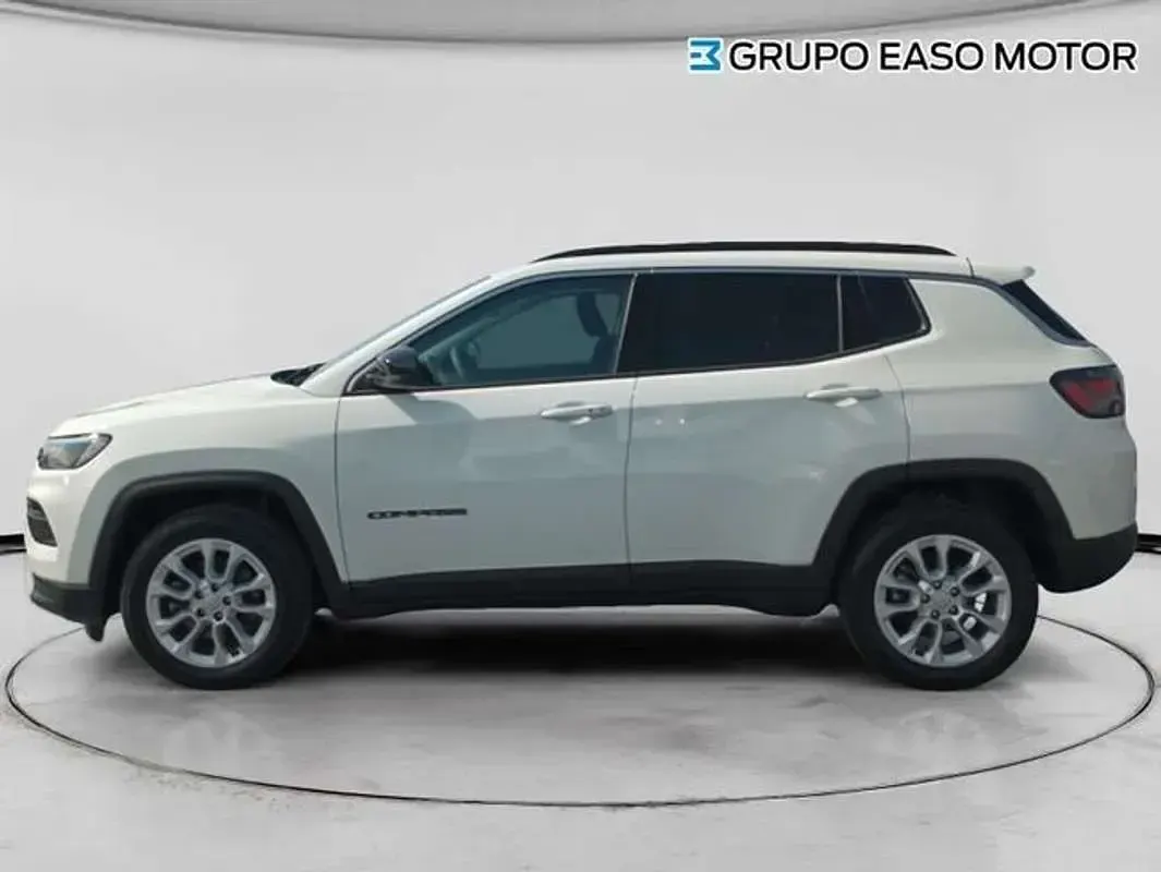 Usado Jeep Compass Longitude 131 CV (96 kW) 2021 Blanco SUV
