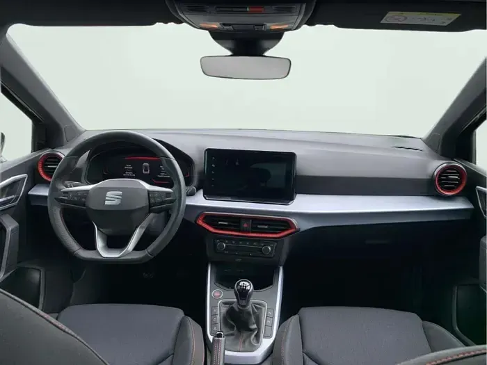 Usado Seat Arona FR 115 CV (84 kW) 2024 Negro SUV