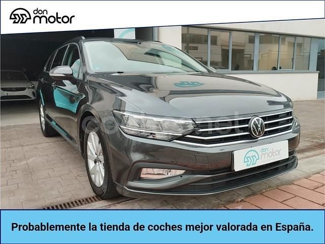 Gris / plata Usado 2022 VW Passat Business Familiar | 18.499 € (Precio justo) - Imagen 1/4