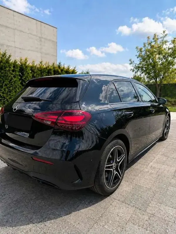 Usado Mercedes A250 218 CV (160 kW) 2024 Negro Utilitario