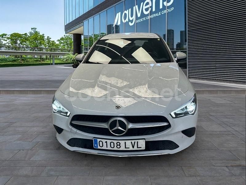 Usado Mercedes CLA220 Shooting Brake 190 CV (139 kW) 2021 Blanco Familiar