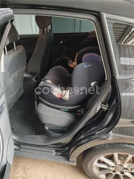 Usado Seat Altea XL I-Tech 105 CV (77 kW) 2015 Negro Monovolumen