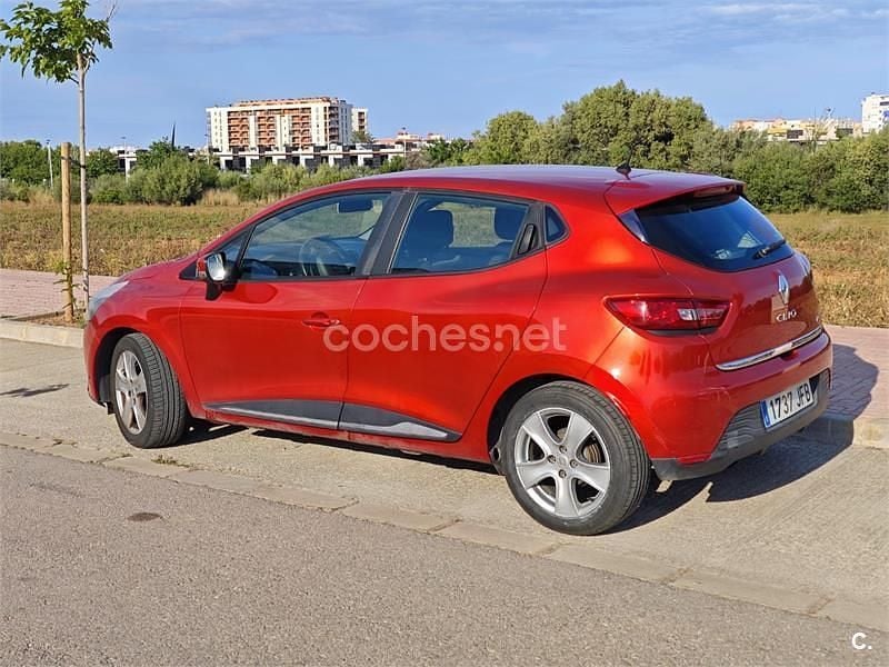 Granate Usado 2016 Renault Clio IV Dynamique Berlina | 6990 € (Buen precio) - Imagen 1/4