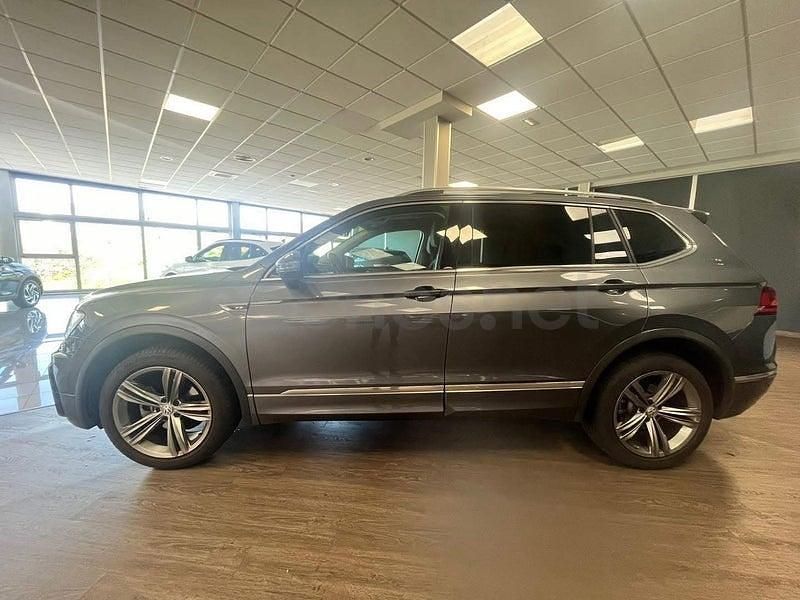 Usado VW Tiguan Allspace Advance 150 CV (110 kW) 2020 Gris / plata SUV
