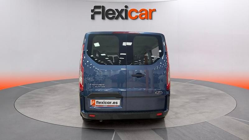 Usado Ford Tourneo Trend 136 CV (100 kW) 2023 Gris Monovolumen