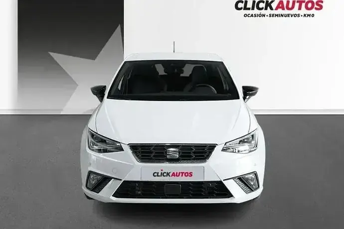 Usado Seat Ibiza FR 116 CV (85 kW) 2025 Blanco Utilitario