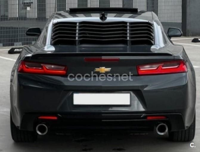 Gris / plata Usado 2015 Chevrolet Camaro Coupe | 34.990 € (Precio justo) - Imagen 1/1