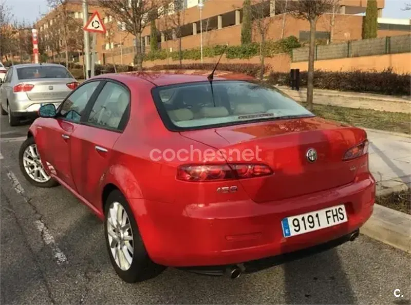 Usado Alfa Romeo 159 Distinctive 185 CV (136 kW) 2006 Rojo Berlina