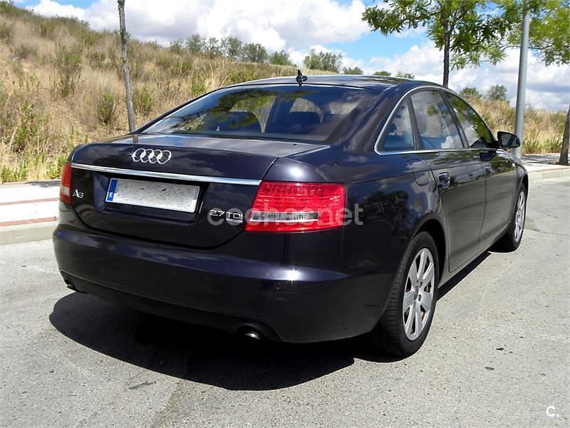 Usado Audi A6 180 CV (132 kW) 2006 Azul Berlina