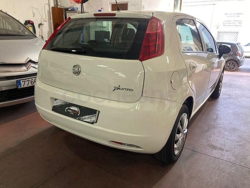 Usado Fiat Punto Active 75 CV (55 kW) 2011 Blanco Utilitario
