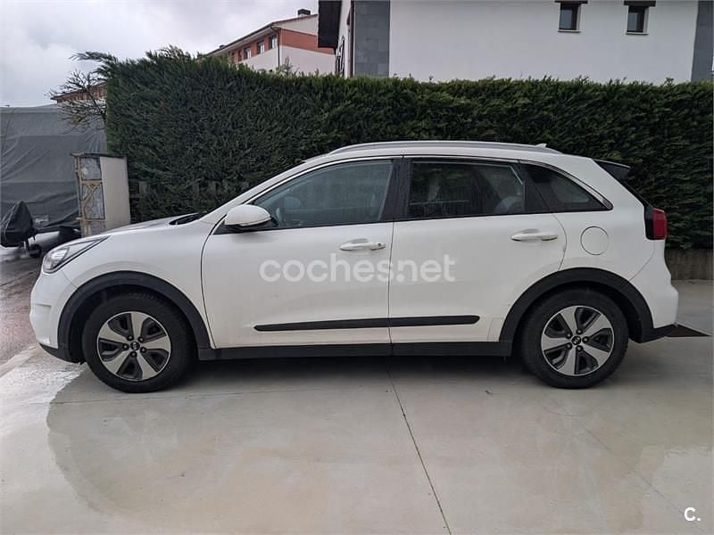 Usado Kia Niro 141 CV (103 kW) 2017 Blanco SUV