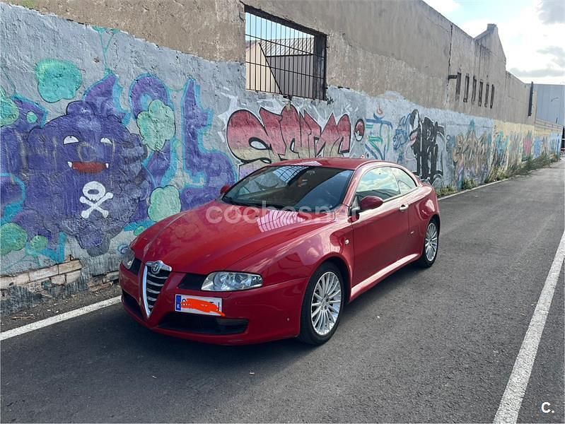 Rojo Usado 2005 Alfa Romeo GT Distinctive Coupe | 2999 € (Precio justo) - Imagen 1/4