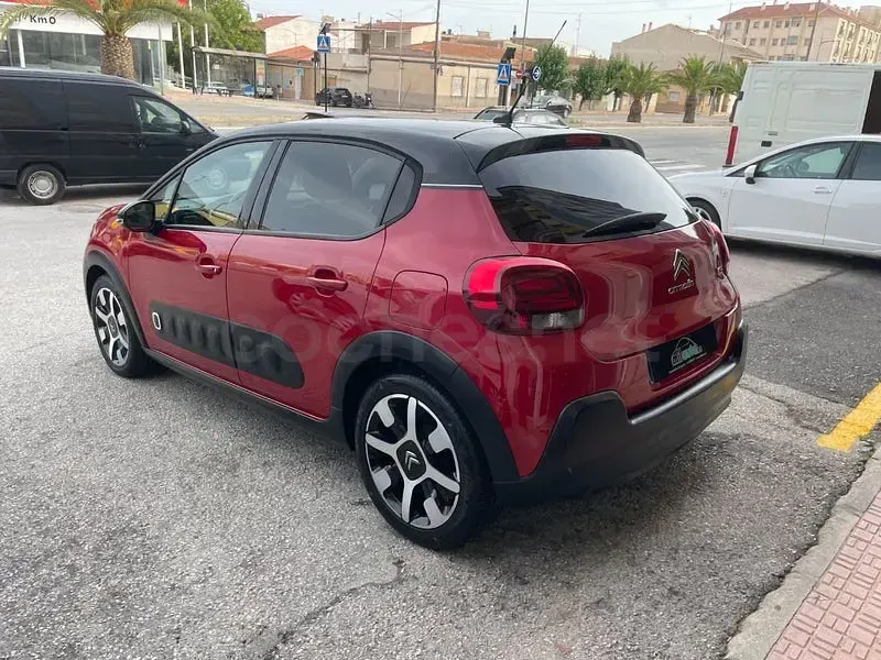 Usado Citroën C3 Shine 75 CV (55 kW) 2016 Granate Berlina