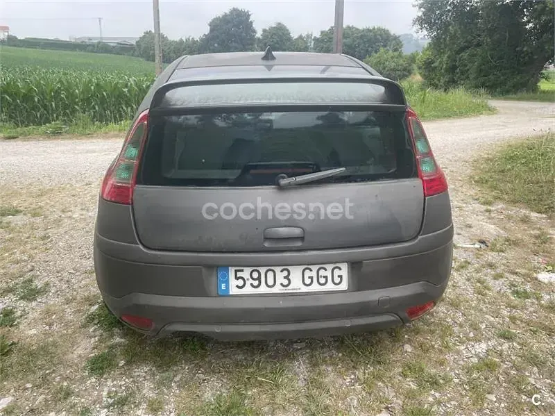 Usado Citroën C4 110 CV (80 kW) 2008 Gris / plata Berlina