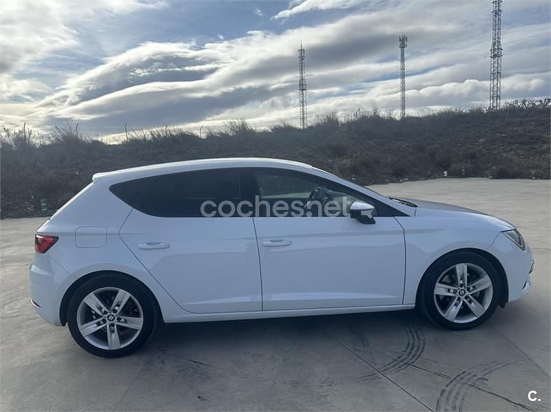 Usado Seat Leon FR 150 CV (110 kW) 2019 Blanco Berlina