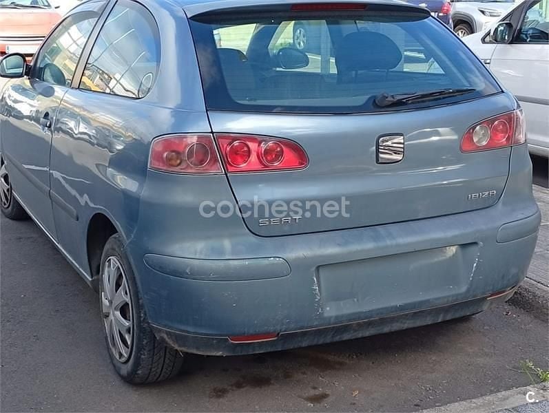 Usado Seat Ibiza Reference 75 CV (55 kW) 2005 Azul Utilitario