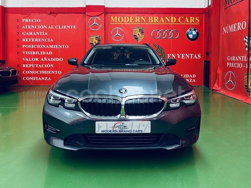 Usado BMW 318 150 CV (110 kW) 2021 Gris / plata Familiar